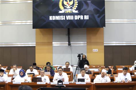 Komisi VIII DPR Gelar RDP Dengan BPKH Bahas Penambahan Kouta Haji