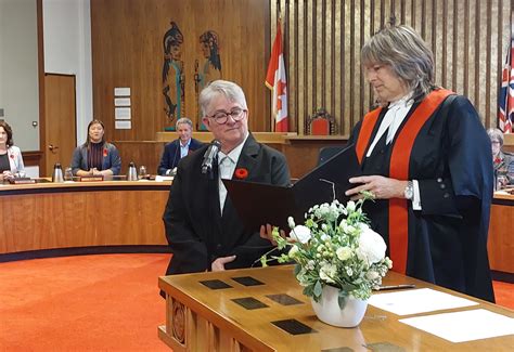 Key Change Alto And New Council Take Their Oaths Of Office Capital Daily