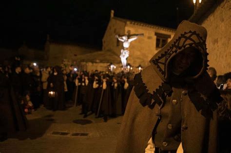 Procesión de las Capas Pardas en Zamora Semana santa zamora Semana