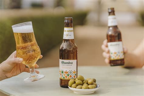 Cervezas Alhambra Homenajea Su Origen Granadino Con La Nueva Alhambra