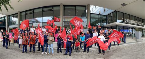 Warnstreik Bei Bmw Niederlassung Berlin Ig Metall Berlin