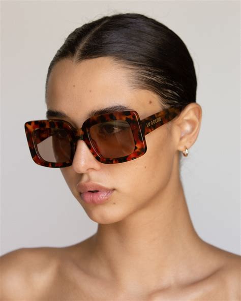 Lu Goldie — Mia Sunglasses In Tortoise