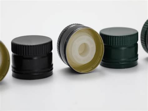 Wholesale Olive Oil Lid With Plastic Insert Manufacturer And Supplier