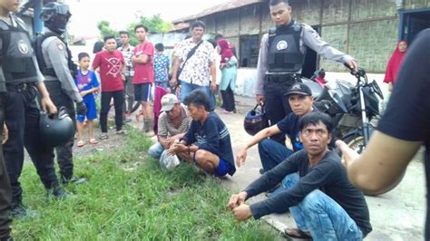 Gerebek Kampung Narkoba Di Gang Keluarga Polisi Amankan Empat Orang