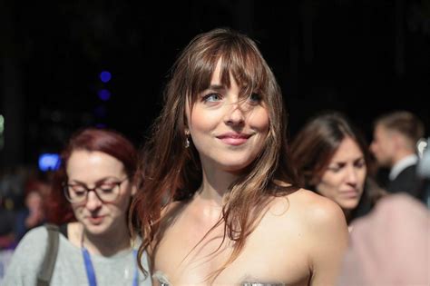 Dakota Johnson Set For Spider Man Spin Off Madame Web Heyuguys