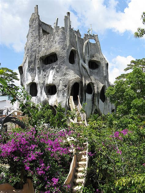 Hang Nga Guesthouse, Vietnam aka The Crazy House | Strange, Weird ...