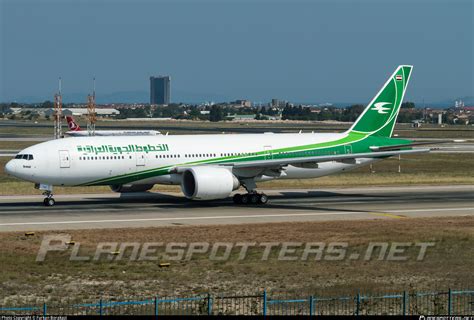 YI AQZ Iraqi Airways Boeing 777 29MLR Photo By Furkan Borakazi ID