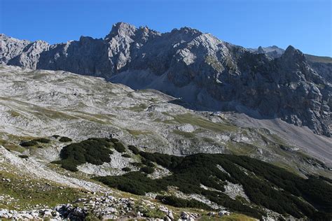 Unterwegs vom Gatterl zur Knorrhütte Blick zu unserem hikr org