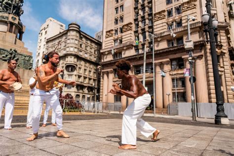 170+ Capoeira Fighting Stance Stock Photos, Pictures & Royalty-Free ...