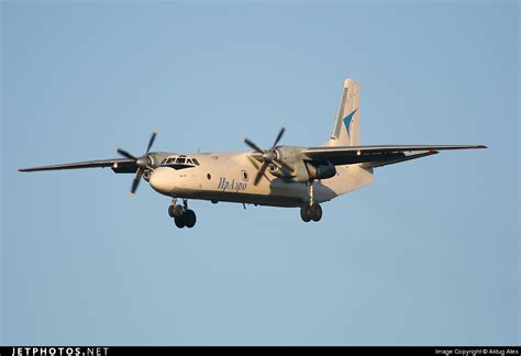 File:Antonov An-26B, IrAero JP6980013.jpg - Wikimedia Commons