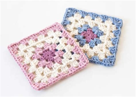 How To Crochet A Basic Square: Step-By-Step Instructions | CyCrochet