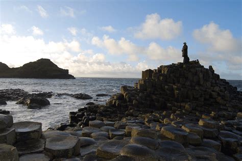 3 reasons to book a guided giant’s causeway bus tour – Flux Magazine