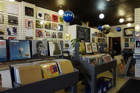 Nos 9 meilleurs magasins de vinyles à Montréal Maudits Français