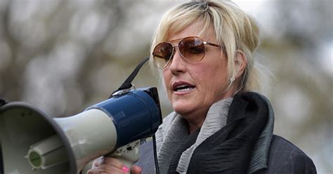 Environmentalist Erin Brockovich In North Texas To Address Water