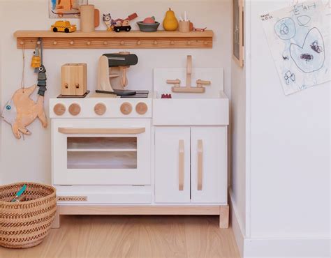 21 Play Kitchens for Every Budget - Paper and Stitch