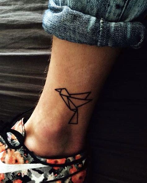 Tiny Bird Tattoo Ideas To Admire 31 Mini Tattoos Tiny Bird Tattoos