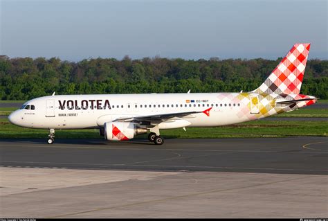 Ec Noy Volotea Airlines Airbus A Photo By Tim Patrick M Ller