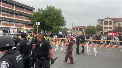 Sergio Olmos On Twitter Police Declare An Unlawful Assembly Outside