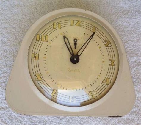 vintage reveille clock  alarms retrocream goldclassic