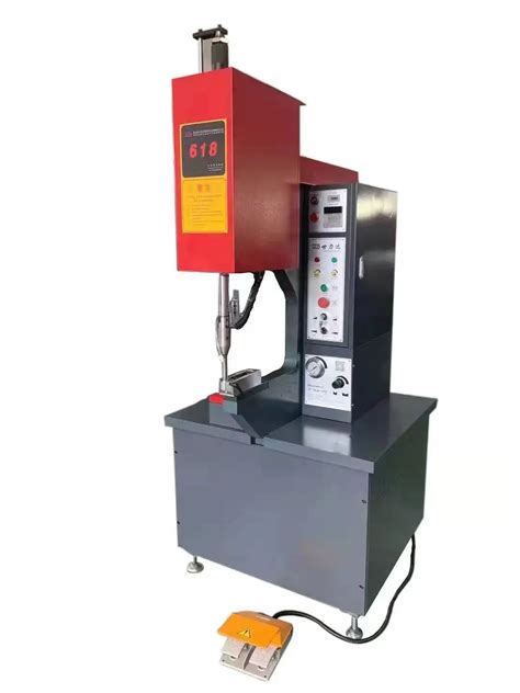 Press Proof Hand Automatic Feeding Hydraulic Riveting Machine