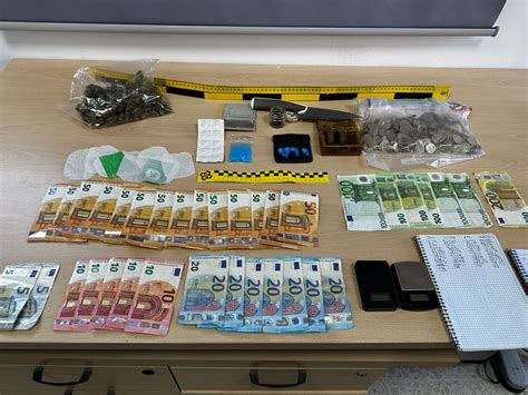 La Guardia Civil Desactiva Un Punto De Venta De Drogas En Tarifa Con Dos Detenciones