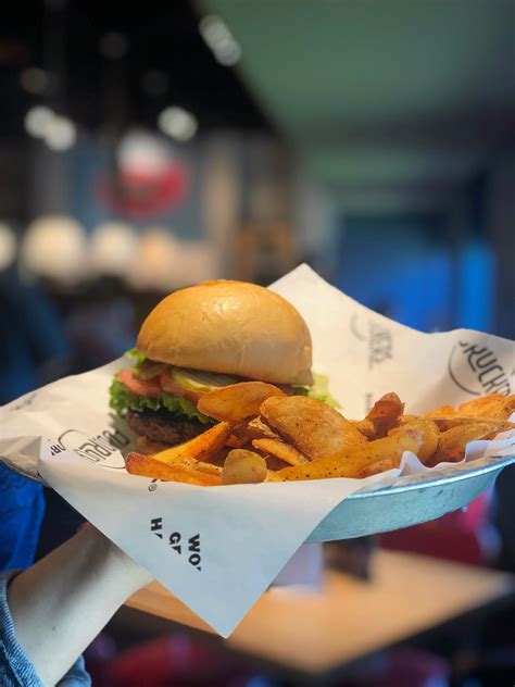 Fuddruckers expansion plans will bring burgers to your city