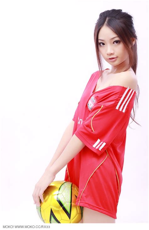 Soccer Chic 足球宝贝 Liverpool Soccer Babe Rui Xi 瑞希