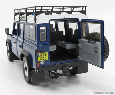 UNIVERSAL HOBBIES UH3867 Масштаб 1 18 LAND ROVER LAND DEFENDER 110