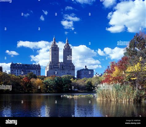 The Lake Central Park Manhattan New York City Usa Stock Photo Alamy