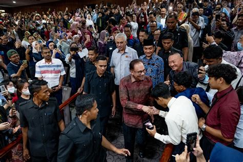 PHOTO GALLERY TEMU ANWAR DIALOGUE PROGRAMME AT UNIVERSITI TEKNOLOGI