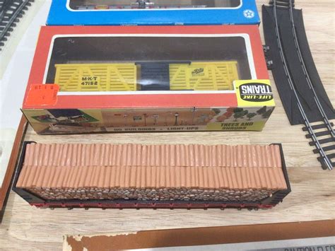 Vintage Tyco Ho Scale Train Set Engine Cars Track Transformer Building Ebay