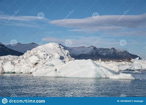 Iceberg Na Lagoa Do Gelo De Jokulsarlon Em Isl Ndia Imagem De Stock