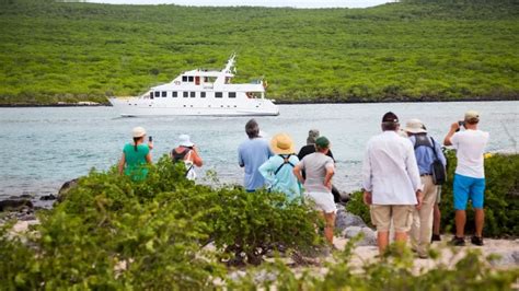 Galapagos Cruise Categorie-Expedition Ecuador Travel Agency