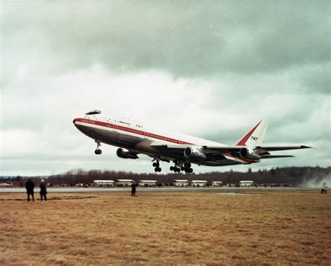 First Flight of the Boeing 747: Fifty Years Ago Today - SamChui.com