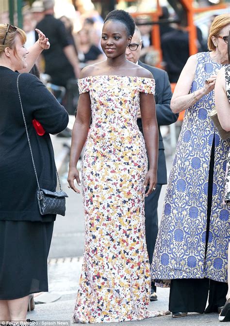 Tony Awards 2016 After Party Sees Lupita Nyong O Slip Into Pretty Nude Dress Daily Mail Online