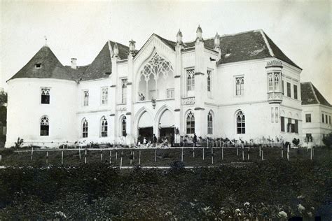 Castelul Banffy Cunoscut Cândva Drept Versailles De Transilvania