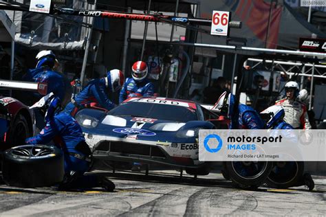 66 Chip Ganassi Racing Ford Gt Gtlm Dirk Müller Joey Hand Sébastien Bourdais Pit Stop