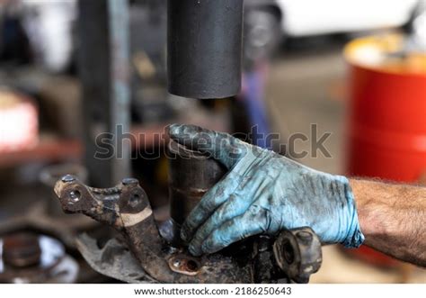 955 Hydraulic Press Safety Images, Stock Photos & Vectors | Shutterstock