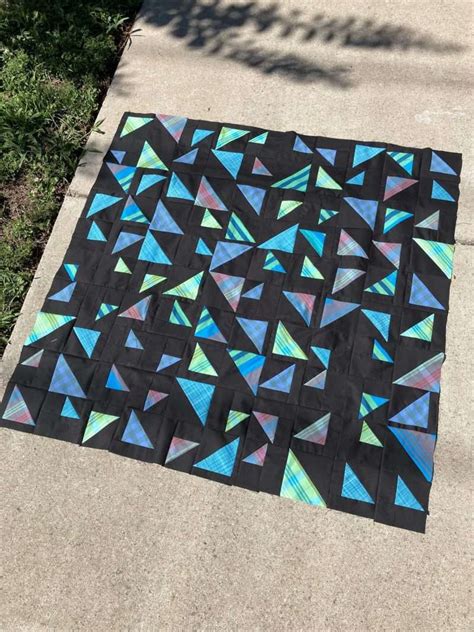 Triangular Quilt Pattern A Modern Triangle Quilt Pattern Homemade