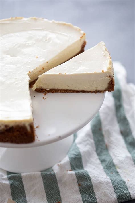 Classic Cheesecake With Sour Cream Topping Artofit