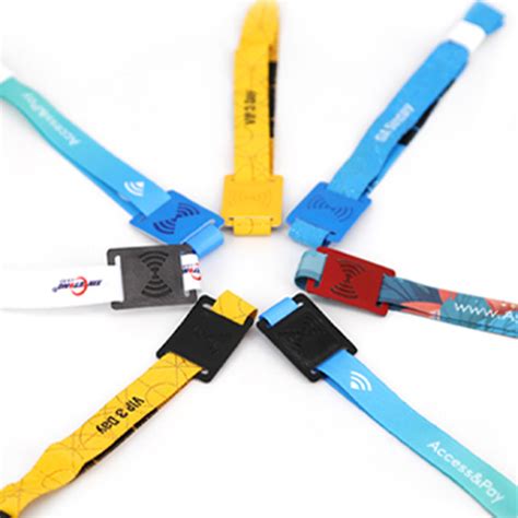 Rfid Silicone Wristband With Mifare K Chip Xinyetong