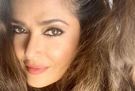 Letnia Salma Hayek Rozgrza A Internet Zdj Ciem W Bikini Ty Si Po Prostu Nie Starzejesz