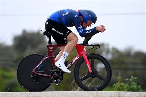 Dani Martínez wins the Volta ao Algarve with stunning final time trial | Cyclingnews