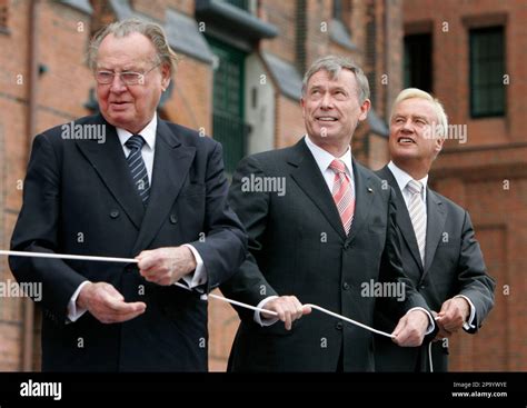 Initiator Und Sammler Peter Tamm Links Bundespraesident Horst Koehler