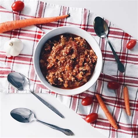 Sauce à Spaghetti Végé à La Mijoteuse Aux Légumes Et Tofu Fumé