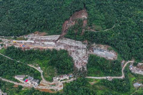 新華全媒丨湖北五峰山體滑坡仍有7人失聯 現場全力展開搜救 新華網