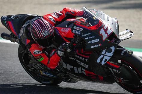 Hasil Warm Up MotoGP Catalunya 2022 Maverick Vinales Tercepat Fabio