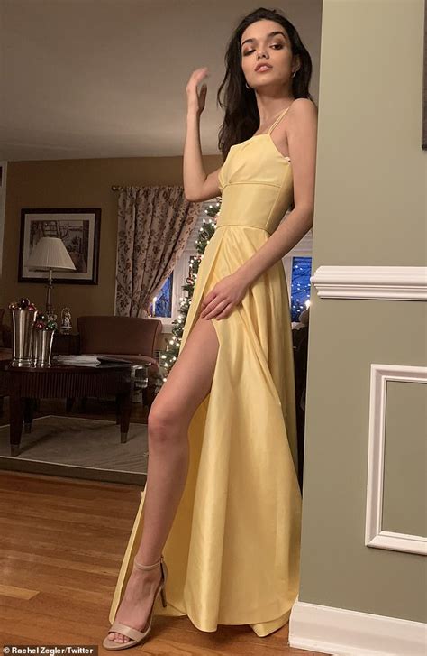 Impresionante Milf Pone Un Vestido Amarillo Fotos Privadas Fotos