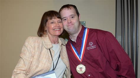 Portsmouth Hospital honors volunteers