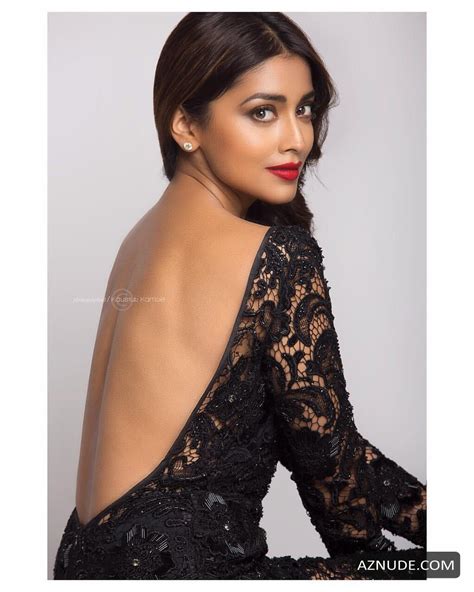 Shriya Saran Hot Sexy Bold Pics Collection AZNude